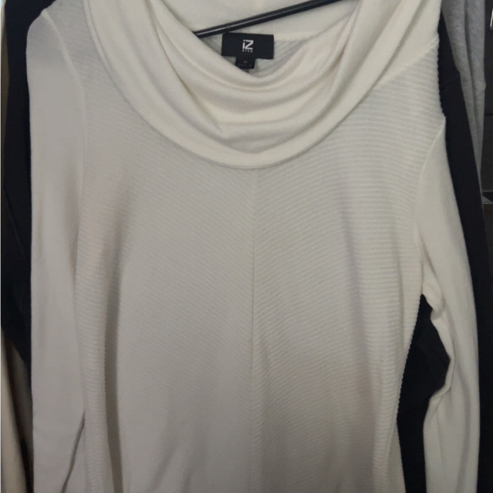 Iz Byer White and Black Blouse Classic Design